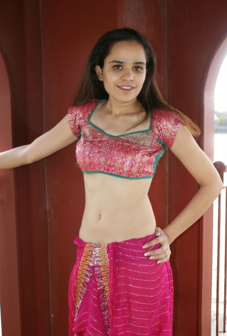 Indian solo girl Jasmine uncovers her small breasts while in her underwear