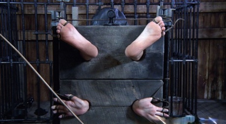White girl Marina sucks a cock while held prisoner in a dungeon 91628778